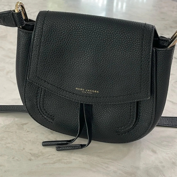 Marc Jacobs Handbags - MARC JACOBS Maverick Saddle black 
Leather Bag crossbody